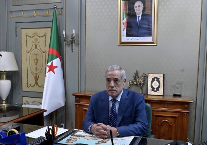Larbaoui reçoit un appel du vice-président des Emirats arabes