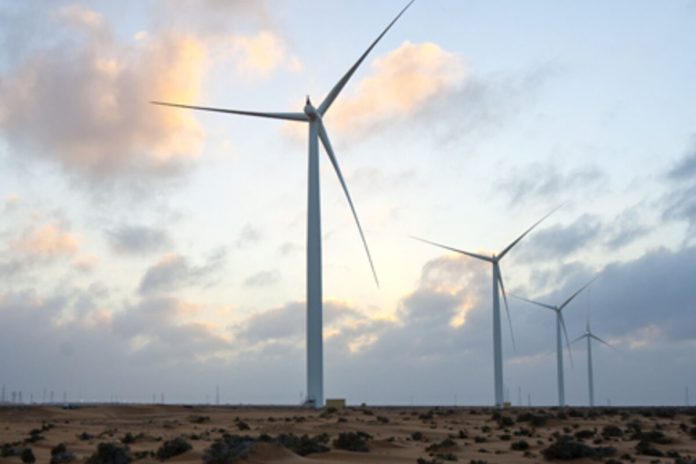 Selon le magazine Forbes : Le Maroc cherche à «blanchir» son occupation du Sahara occidental à travers des projets éoliens