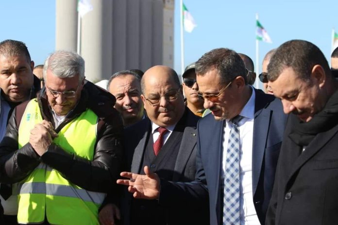 Rekhroukh entame une visite d’inspection à Bouira et Tizi-Ouzou