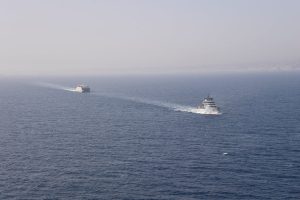 Le navire de l'US Navy arrive au port d'Alger