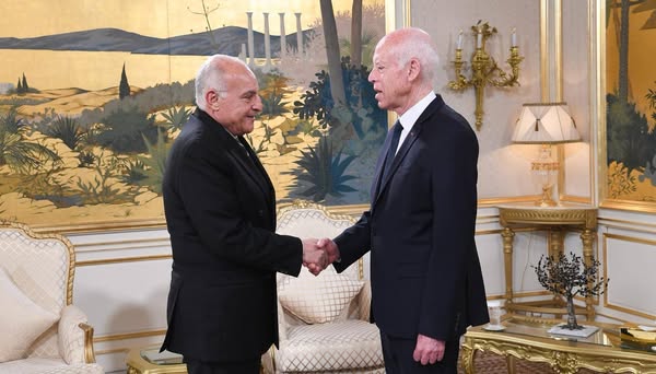 Attaf reçu par le président tunisien, Kais Saed