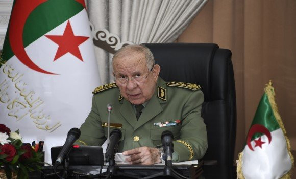 Chanegriha installe le nouveau Commandant de la Gendarmerie Nationale