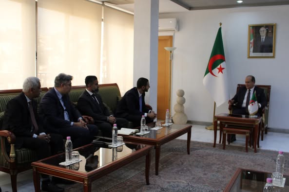 Gherib reçoit une délégation omanaise